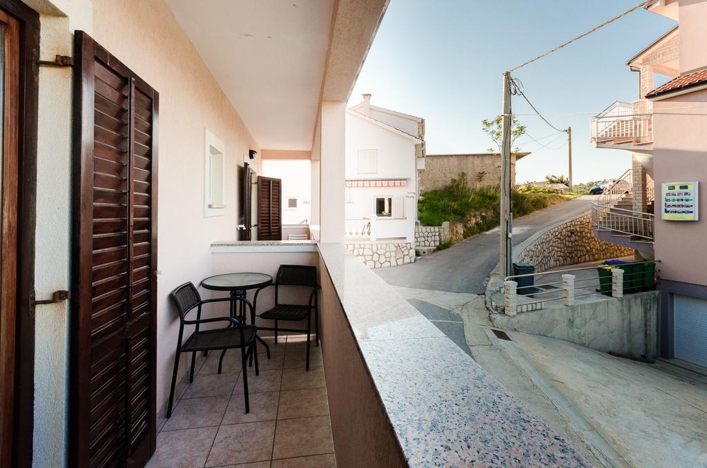 Apartments Dragan Lopar Extérieur photo